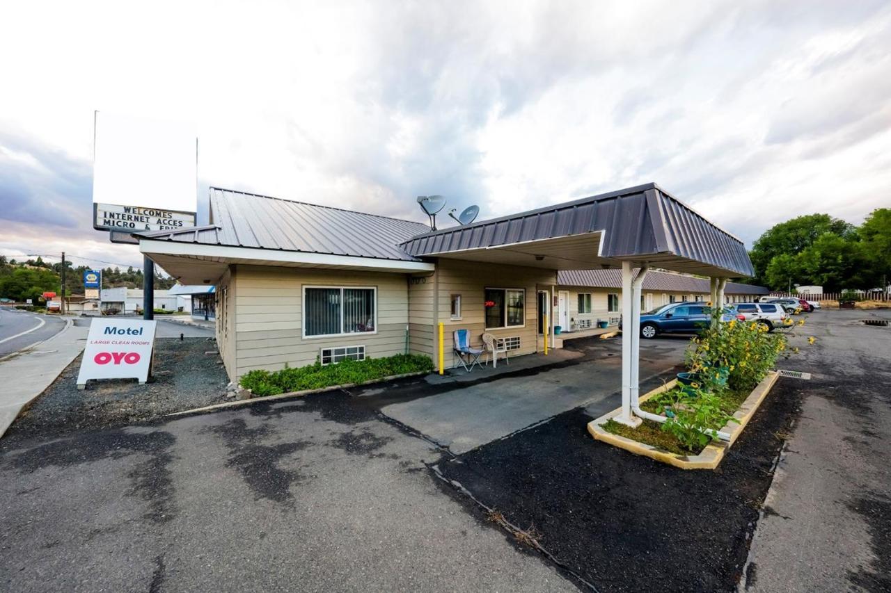 Oyo Riverside Inn John Day Or Exterior photo