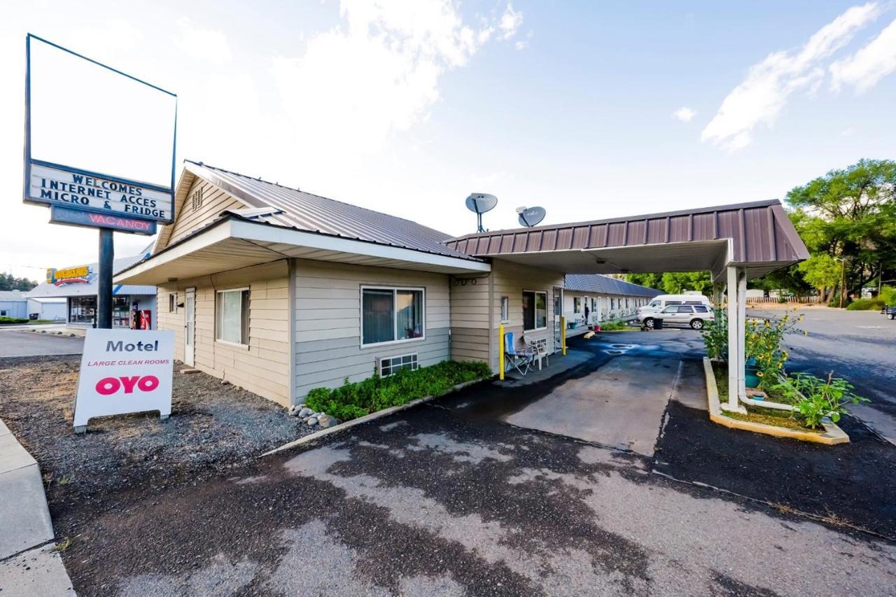 Oyo Riverside Inn John Day Or Exterior photo